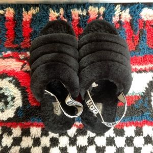 UGG Fluff Yeah Black Slippers